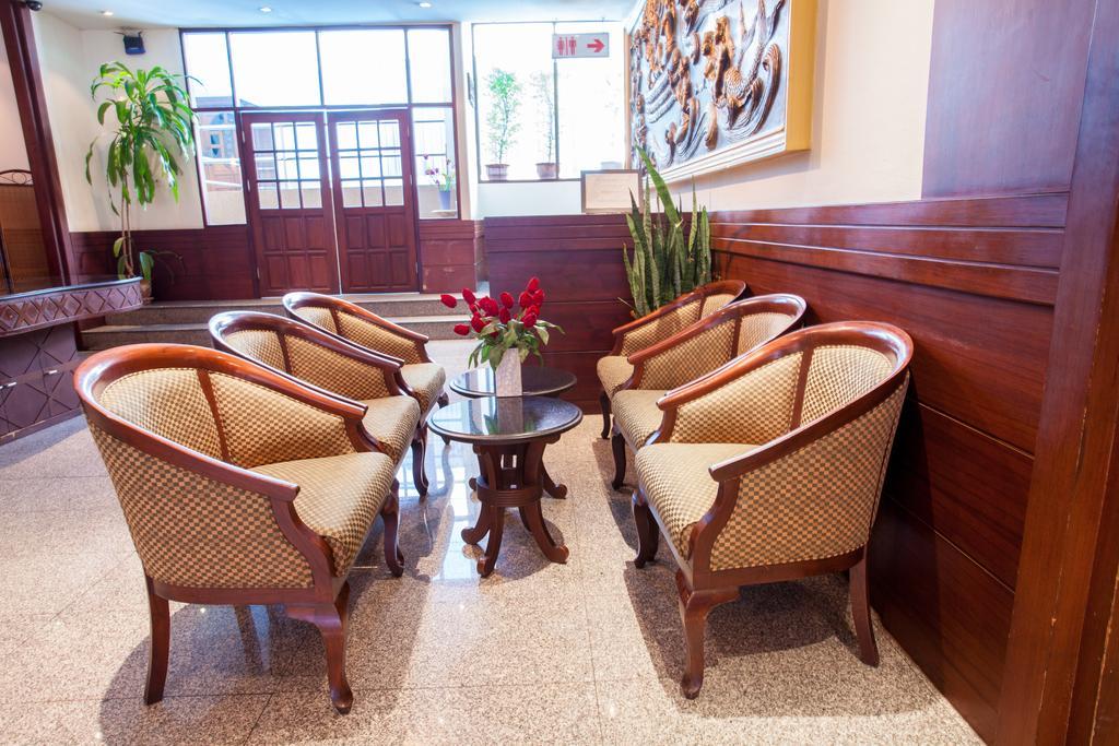 The Euro Grande Hotel Bangkok Exterior photo