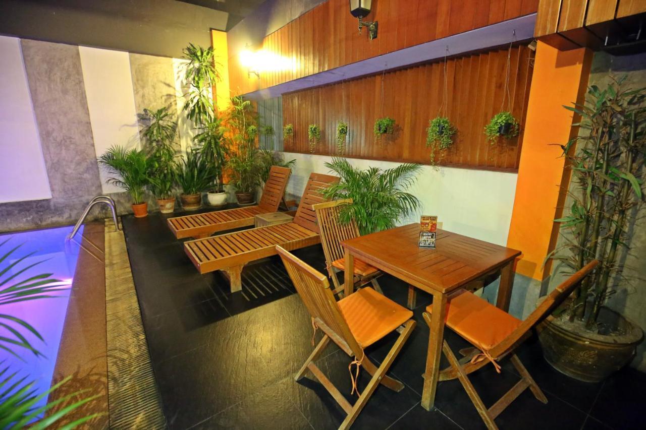 The Euro Grande Hotel Bangkok Exterior photo